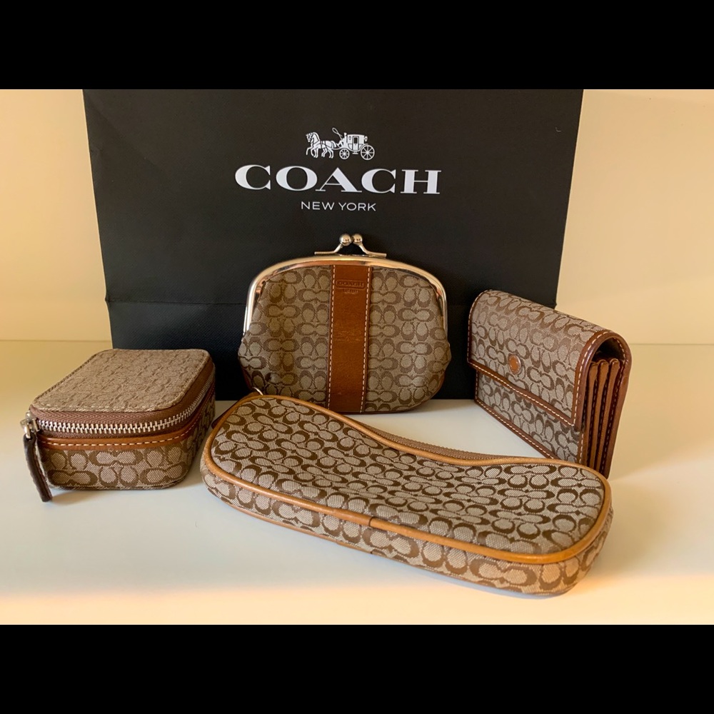💐🌺Coach Tan signature collection